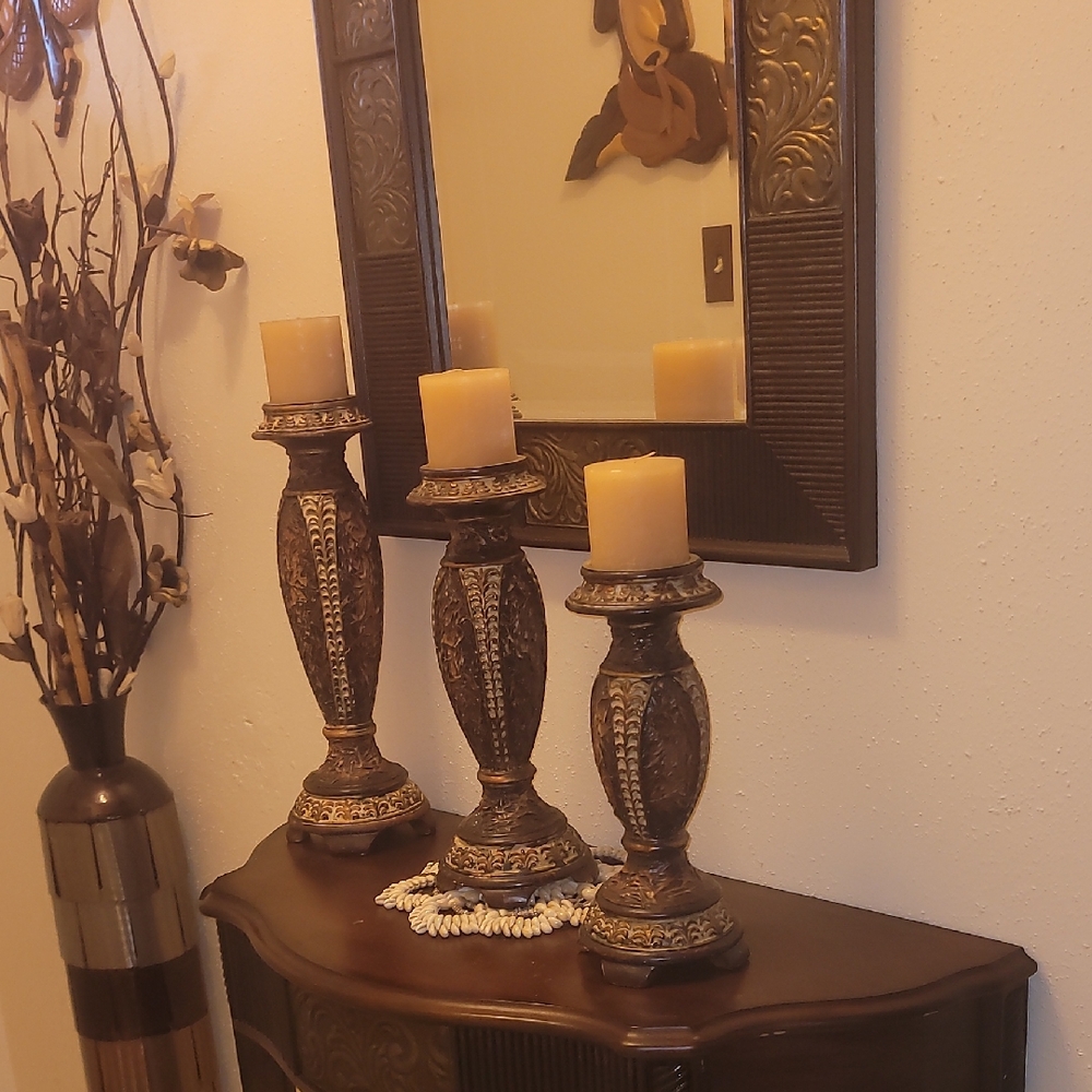 Elegant Brown Candle Holder Set